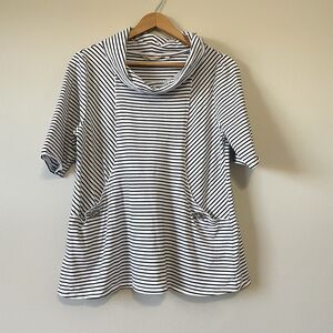 Soft Surroundings Promenade Tunic Top L Pockets Black and White Striped Cowl